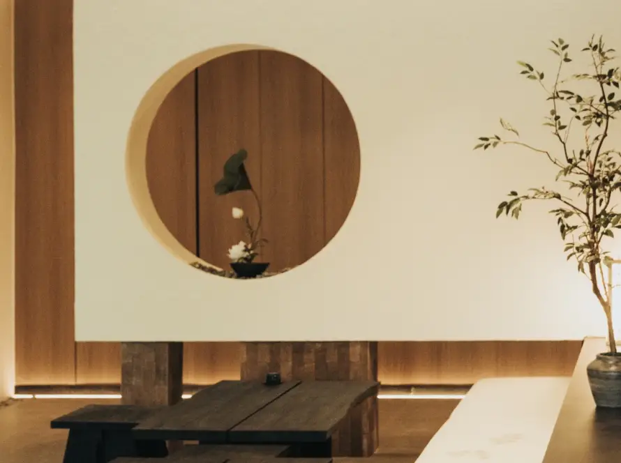 Tempat Relaksasi Indoor yang Cocok Saat Cuaca Tidak Menentu